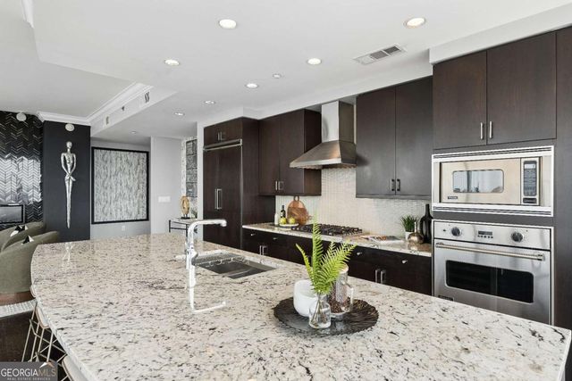 3630 Peachtree Road NE 2404, Atlanta, GA 30326