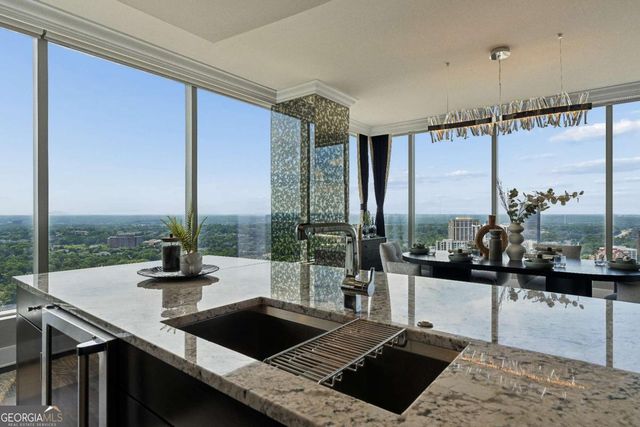 3630 Peachtree Road NE 2404, Atlanta, GA 30326