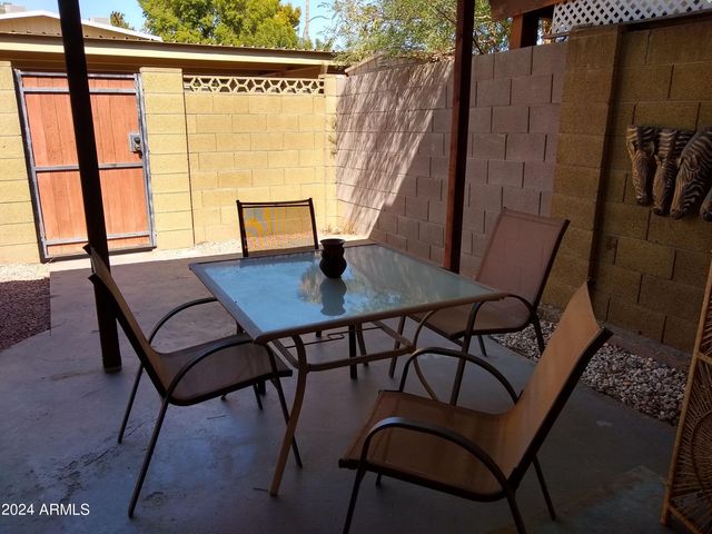 5429 N Black Cyn Highway, Phoenix, AZ 85015