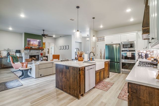 324 Zion Forest Trail, Poolville, TX 76487