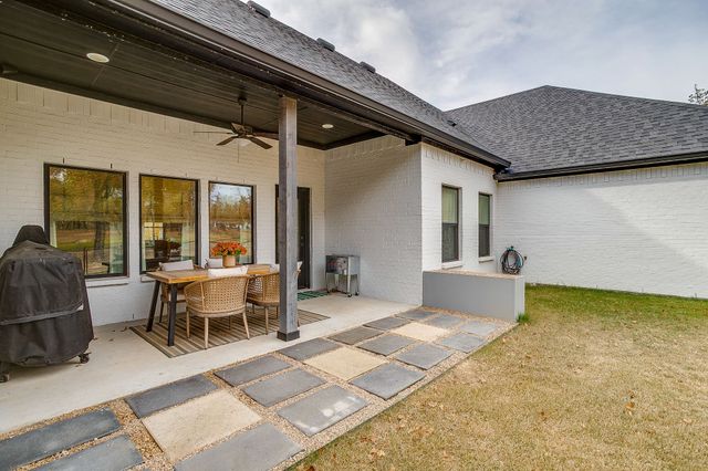 324 Zion Forest Trail, Poolville, TX 76487