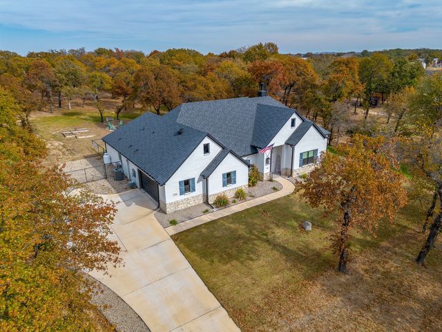 324 Zion Forest Trail, Poolville, TX 76487