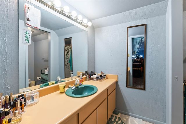 3402 Ocean Dr 5, Corpus Christi, TX 78411