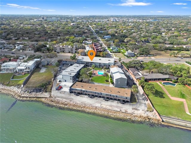 3402 Ocean Dr 5, Corpus Christi, TX 78411