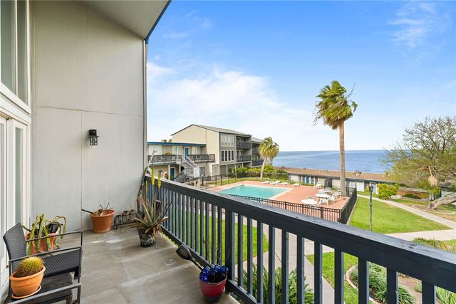 3402 Ocean Dr 5, Corpus Christi, TX 78411