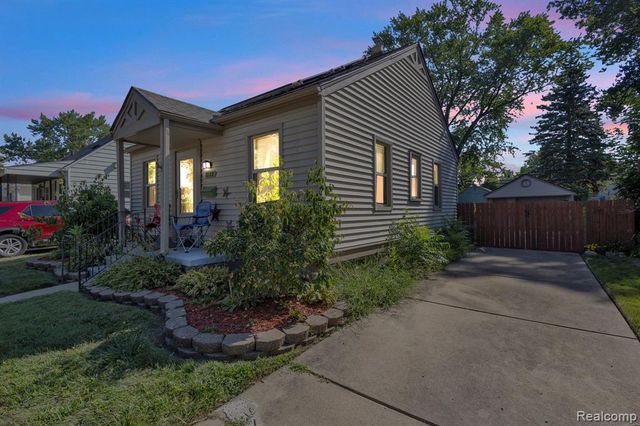 2129 Geneva Street, Dearborn, MI 48124