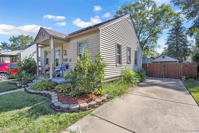 2129 Geneva Street, Dearborn, MI 48124