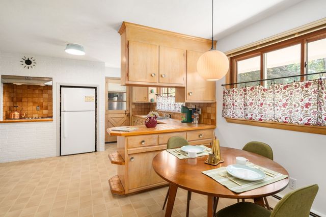 326 Williams, Longmeadow, MA 01106