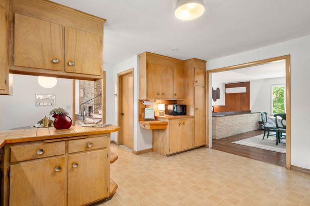 326 Williams, Longmeadow, MA 01106