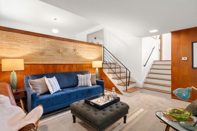 326 Williams, Longmeadow, MA 01106