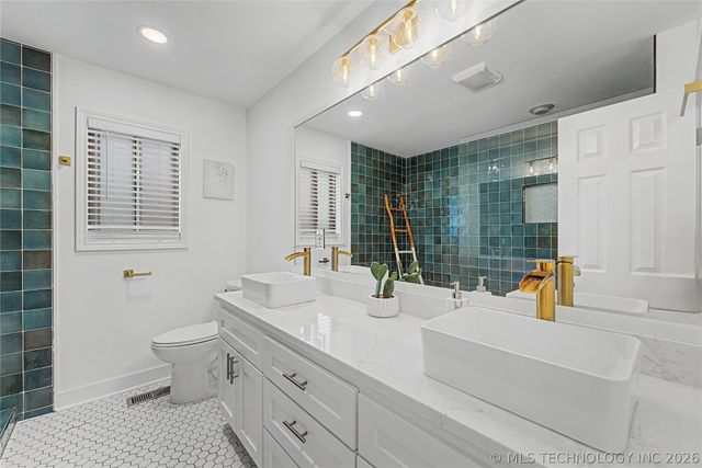 3762 S Darlington Avenue, Tulsa, OK 74135