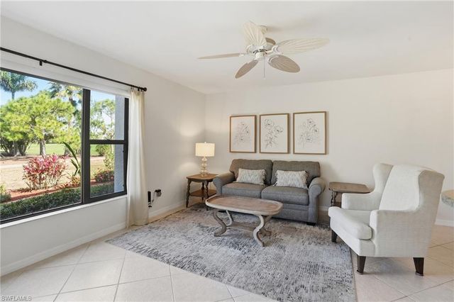 5765 Trailwinds DR 111, Fort Myers, FL 33907