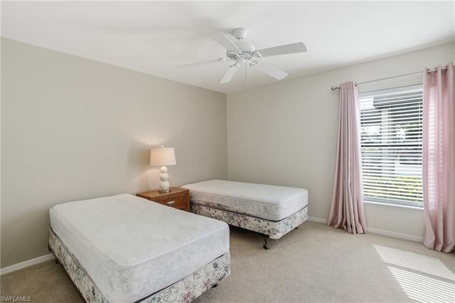 5765 Trailwinds DR 111, Fort Myers, FL 33907