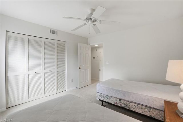 5765 Trailwinds DR 111, Fort Myers, FL 33907