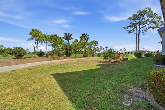 5765 Trailwinds DR 111, Fort Myers, FL 33907