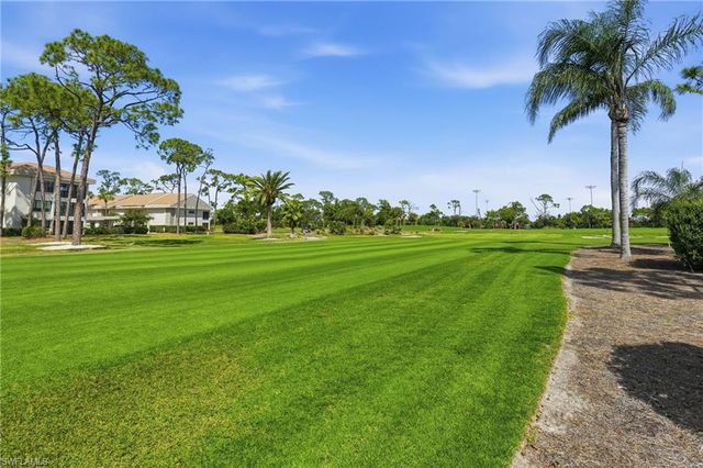 5765 Trailwinds DR 111, Fort Myers, FL 33907