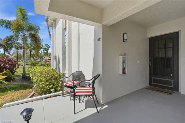 5765 Trailwinds DR 111, Fort Myers, FL 33907