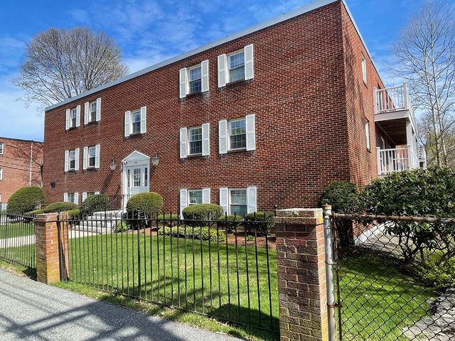 276 Albion St. 2, Wakefield, MA 01880