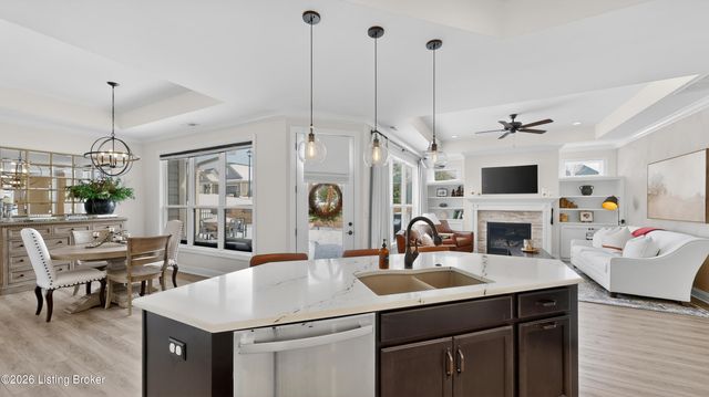 1809 Dressage Cir, Louisville, KY 40245