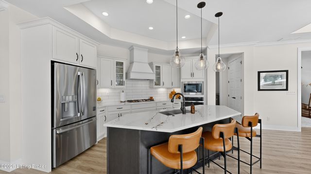 1809 Dressage Cir, Louisville, KY 40245