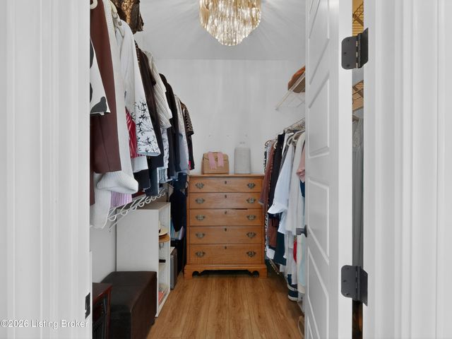 1809 Dressage Cir, Louisville, KY 40245