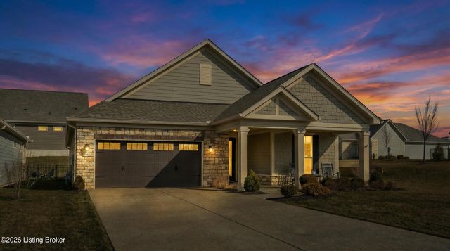 1809 Dressage Cir, Louisville, KY 40245