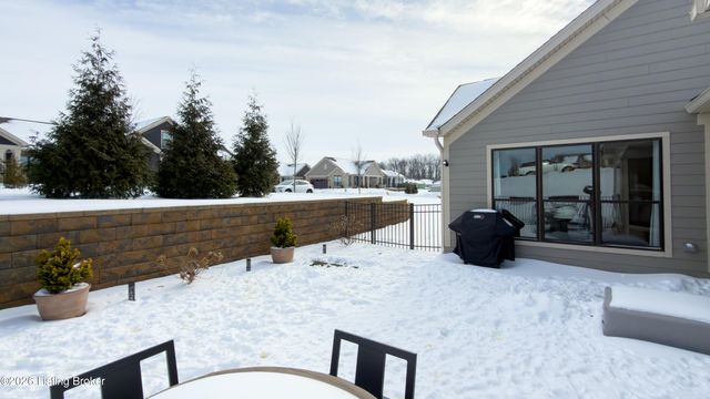 1809 Dressage Cir, Louisville, KY 40245