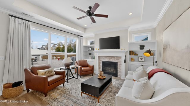 1809 Dressage Cir, Louisville, KY 40245