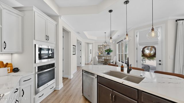 1809 Dressage Cir, Louisville, KY 40245