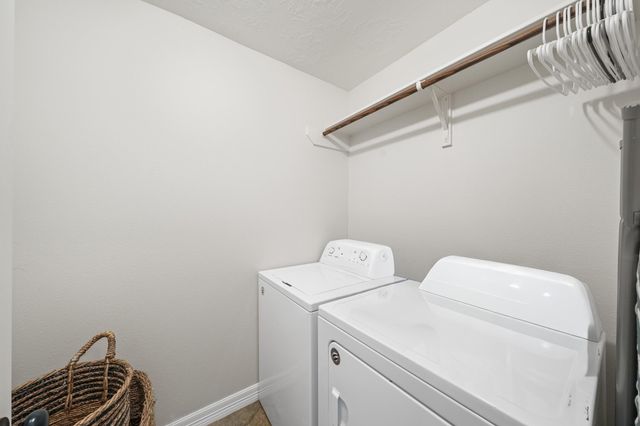 6101 Fox Ridge Drive, Angleton, TX 77515