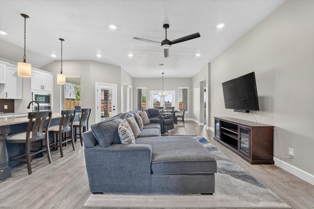 1720 River Bend Road, Burleson, TX 76028