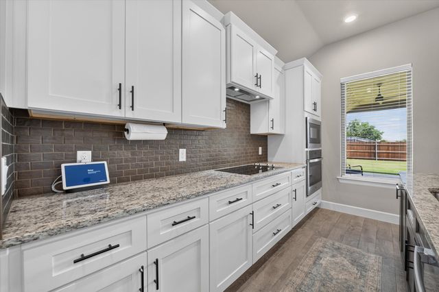 1720 River Bend Road, Burleson, TX 76028