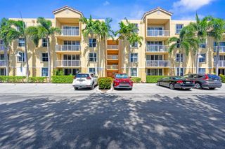 619 E Sheridan Street 106, Dania Beach, FL 33004