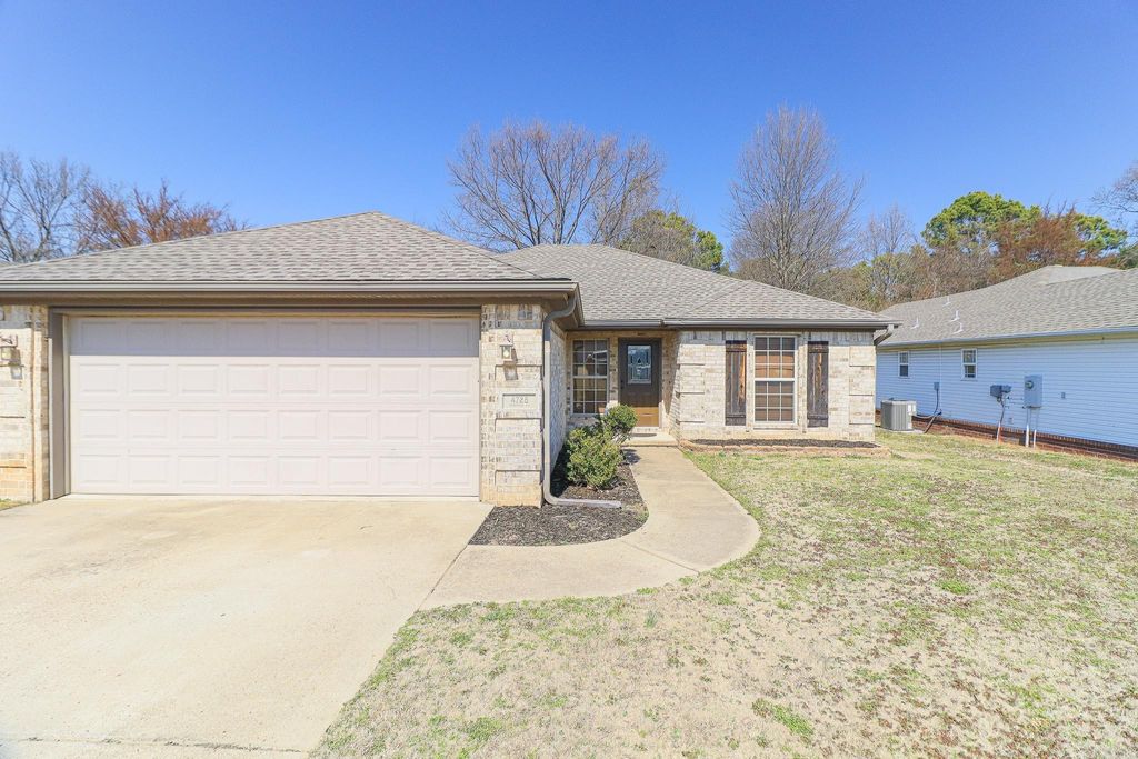 4728 Wildwood Lane, Jonesboro, AR 72405