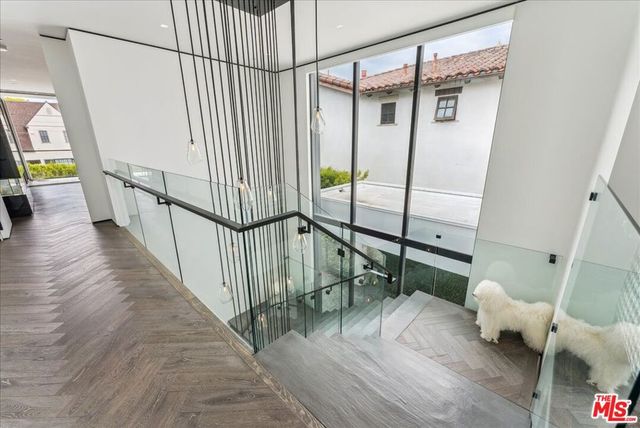 213 S La Peer Drive, Beverly Hills, CA 90211