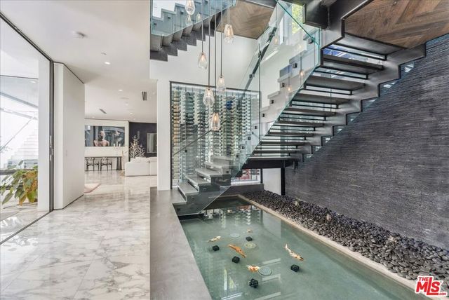 213 S La Peer Drive, Beverly Hills, CA 90211