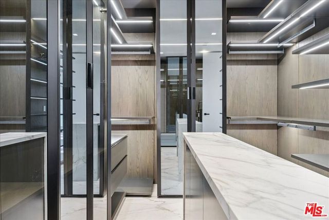 213 S La Peer Drive, Beverly Hills, CA 90211