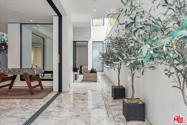 213 S La Peer Drive, Beverly Hills, CA 90211