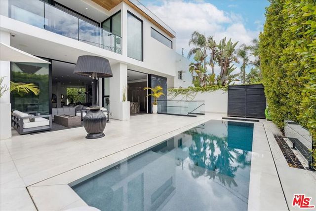 213 S La Peer Drive, Beverly Hills, CA 90211