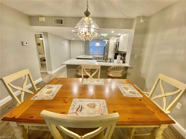 290 Naples Cove DR 2205, Naples, FL 34110