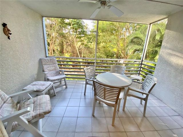 290 Naples Cove DR 2205, Naples, FL 34110