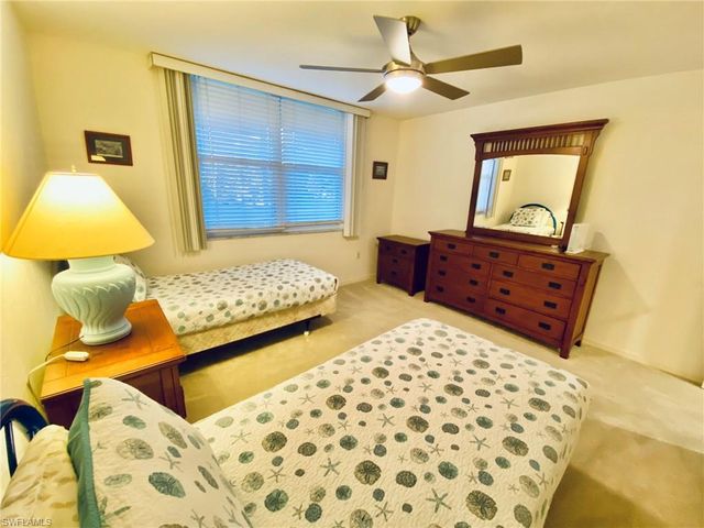 290 Naples Cove DR 2205, Naples, FL 34110