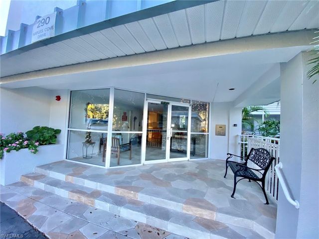 290 Naples Cove DR 2205, Naples, FL 34110
