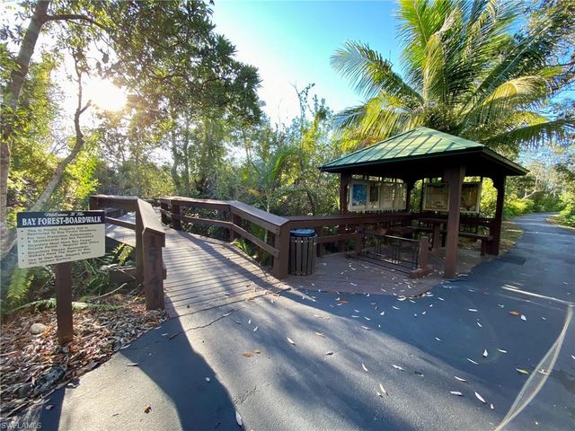 290 Naples Cove DR 2205, Naples, FL 34110