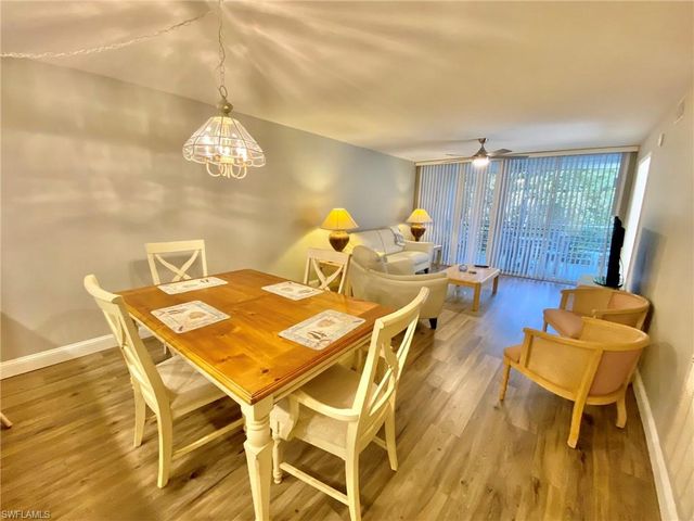 290 Naples Cove DR 2205, Naples, FL 34110