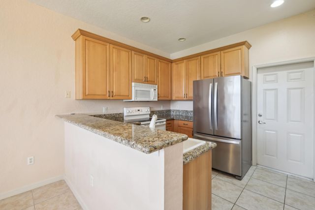 2584 SW Stockbridge Sq Square SW, Vero Beach, FL 32962