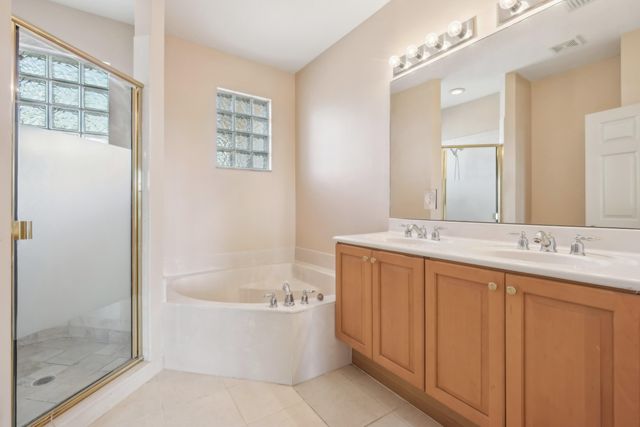 2584 SW Stockbridge Sq Square SW, Vero Beach, FL 32962
