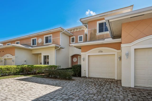 2584 SW Stockbridge Sq Square SW, Vero Beach, FL 32962