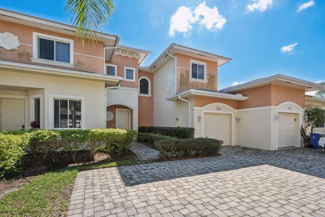 2584 SW Stockbridge Sq Square SW, Vero Beach, FL 32962