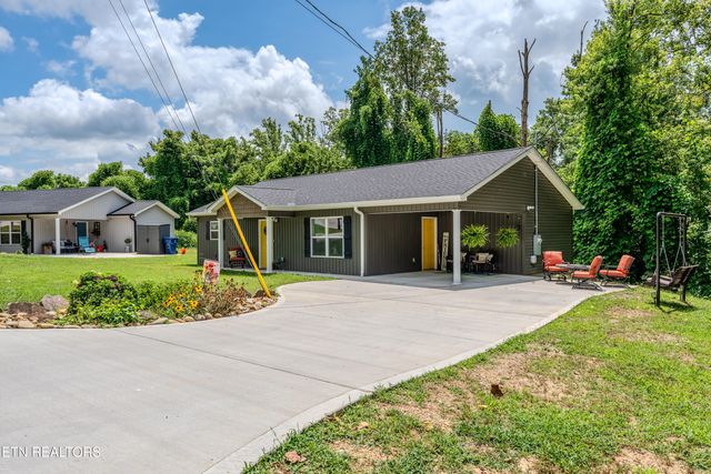 105 Wealdwood Drive, Clinton, TN 37716